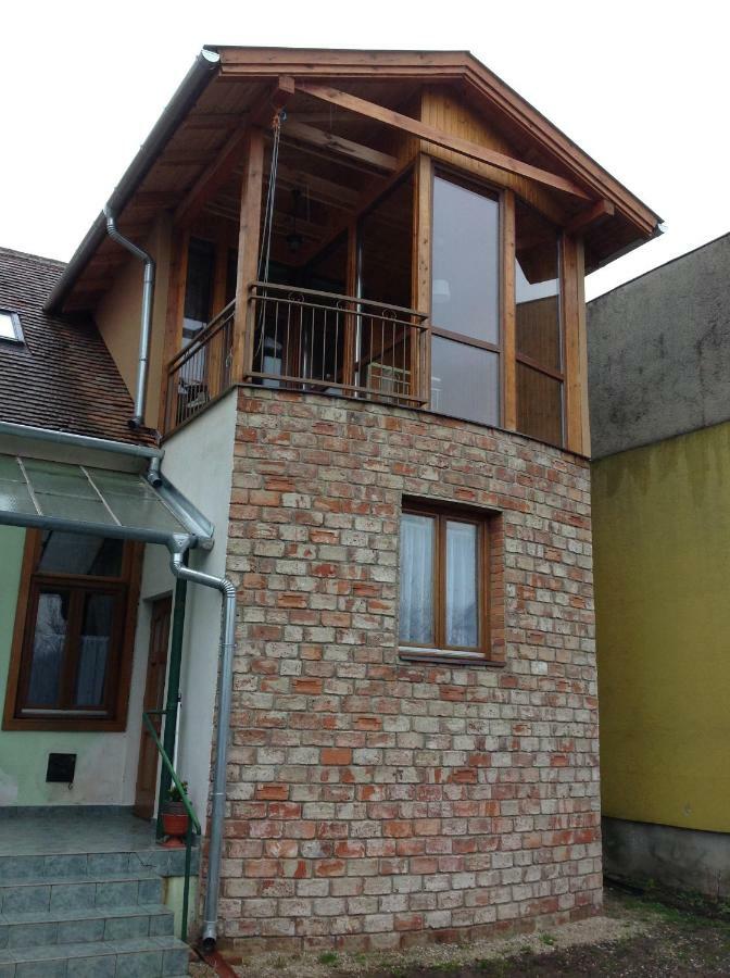 King Apartman Шарвар Экстерьер фото